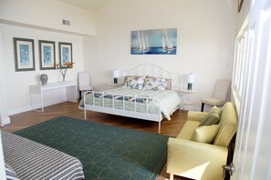 4 bedrooms, desk, iron/ironing board, free WiFi - Seaside Villa ocean front with pool.
 (Melbourne Beach)