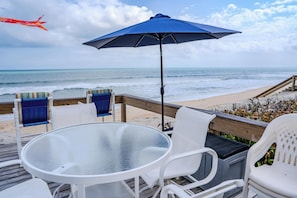 Outdoor dining - Seaside Villa ocean front with pool.
 (Melbourne Beach)