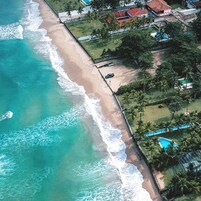 Fachada de la propiedad