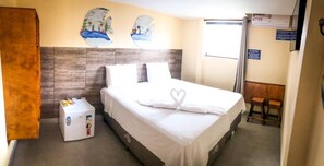 Dobbeltrom – standard | Minibar, skrivebord, wi-fi (inkludert) og sengetøy