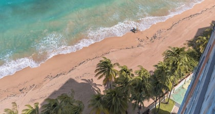 20 étages en bord de mer + vue + balcon + immense piscine