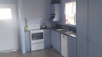 Frigorífic, microones, forn i placa de cuina