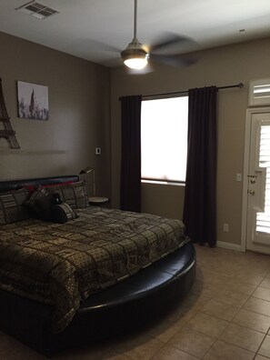 3 chambres, fer et planche à repasser, Wi-Fi gratuit, draps fournis