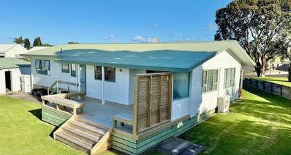 Waihi Getaway - Waihi Beach Holiday Home