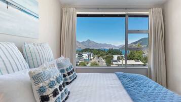 3 bedrooms, iron/ironing board, travel cot, WiFi