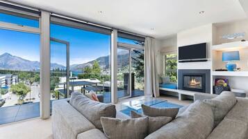 TV, fireplace, Netflix, streaming services