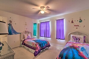 4 عدّة غرف نوم ومكواة/لوح كي وخدمة الإنترنت وملاءات أسرّة