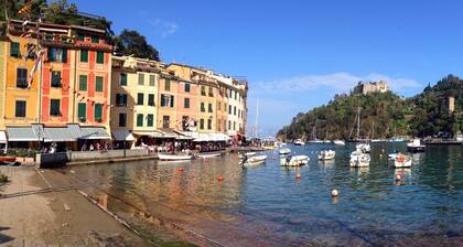Large apartment next to the beach, free parking (Santa Margherita / Portofino)