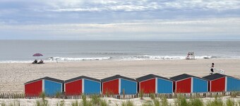 BOOK SUMMER 2026 PERFECT FOR FAMILY..COUPLE .. BEACH LOCKER QUIET NORTH END