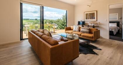PUTAKI BAY VILLAS | Be My Guest