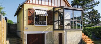 3 bedroom gorgeous home in Hauteville-sur-Mer