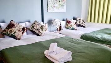 Apartment, 1 Bedroom | 1 bedroom, iron/ironing board, free WiFi, bed sheets