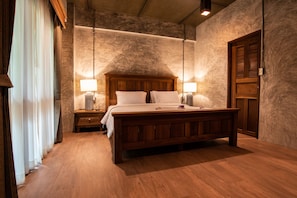 Phòng đôi Tiêu chuẩn | Minibar, két bảo mật tại phòng, bàn 