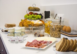 Tägliches inbegriffenes Frühstücksbuffet