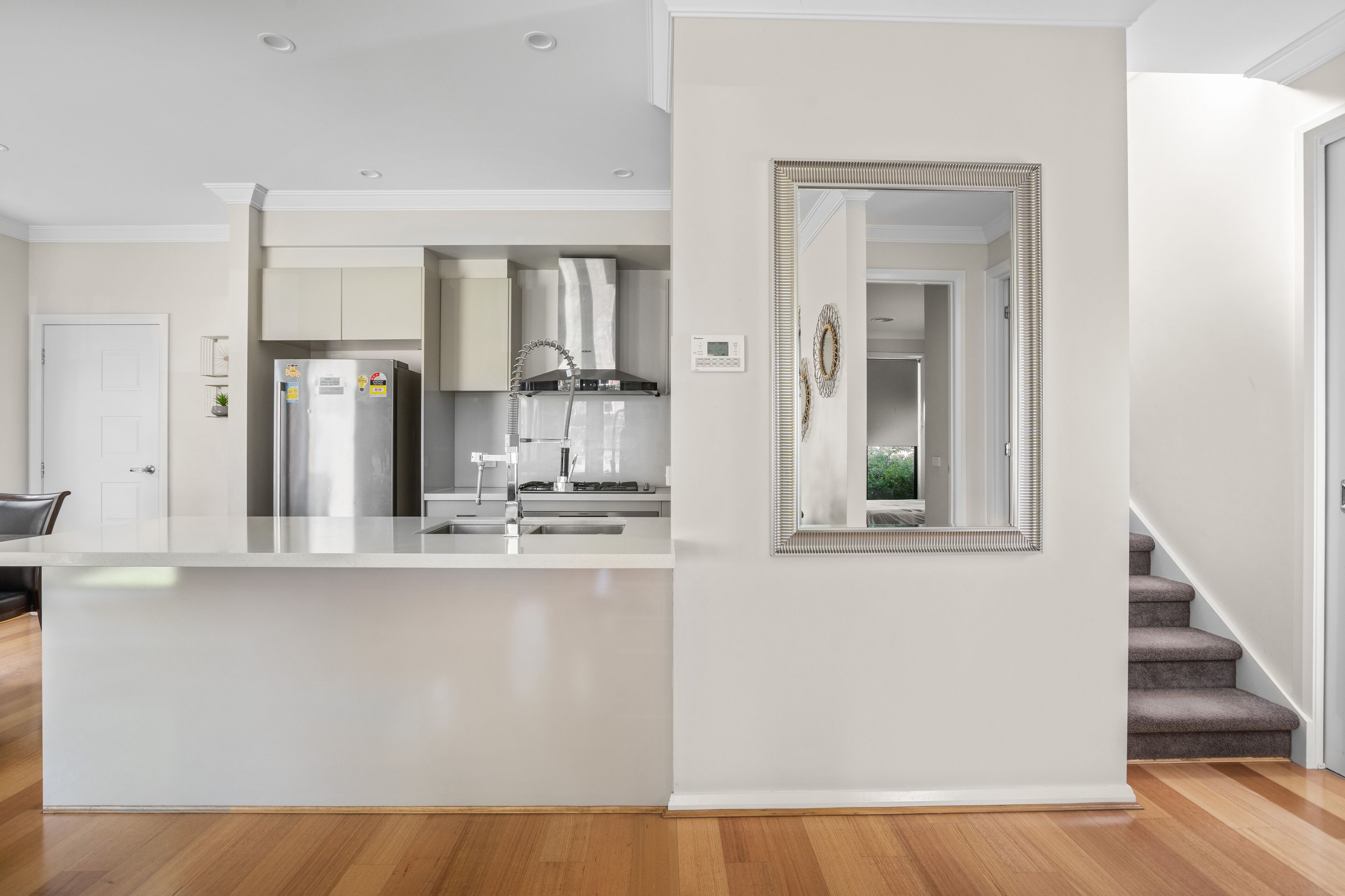 Comfort Townhome, 4 Bedrooms | Private kitchen