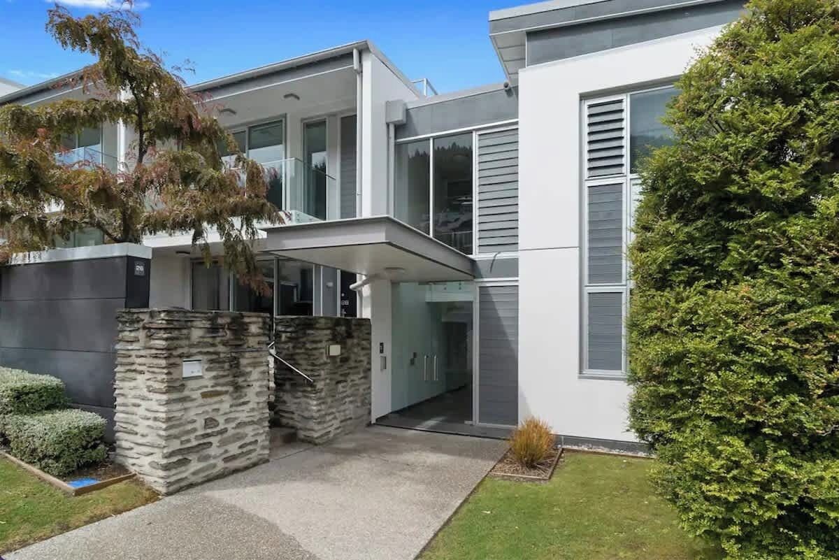 Kent Street apartments, Queenstown