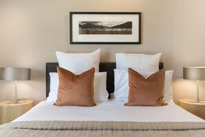 2 bedrooms, iron/ironing board, travel cot, WiFi