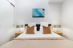 2 bedrooms, iron/ironing board, travel cot, WiFi