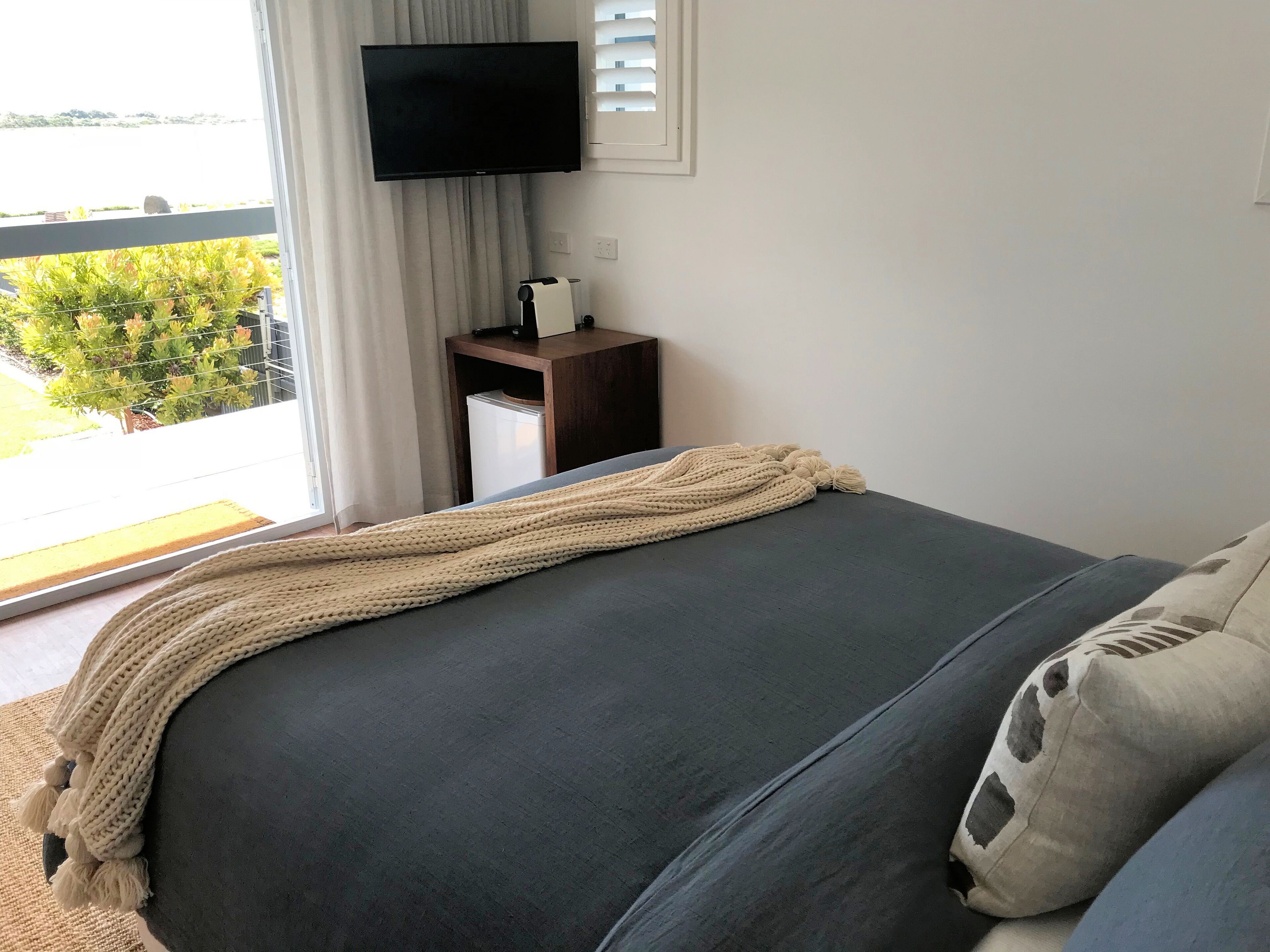 The Admiral Riverside Studio 1 - Waterfront Accommodation in the Goolwa Township — image 6