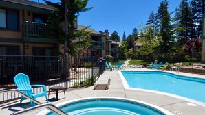Seasonal outdoor pool - A Big Bear Weekend (Big Bear Lake)