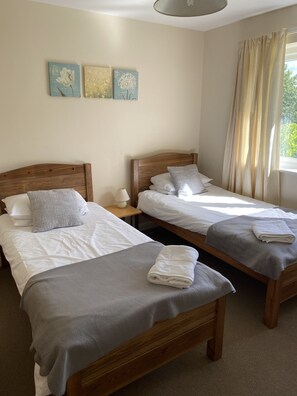 4 bedrooms, iron/ironing board, travel crib, free WiFi