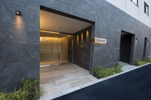 Entrée de l’hébergement