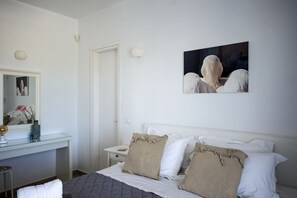 2 bedrooms, in-room safe, desk, soundproofing