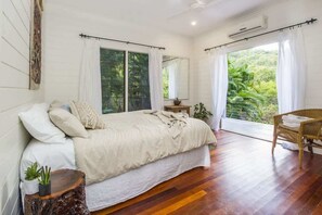 5 bedrooms, Internet, bed sheets