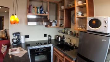 冰箱、微波炉、炉灶、茶具/咖啡用具