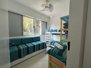 4 bedrooms, free WiFi, bed sheets