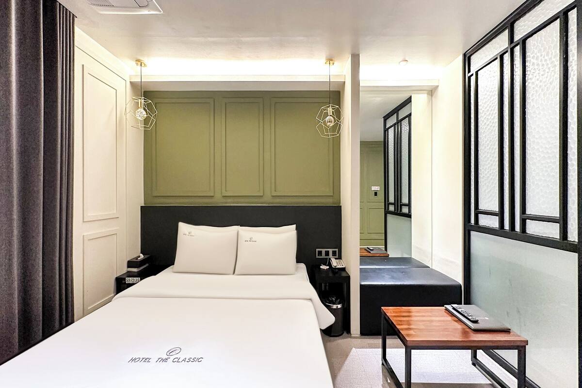 suite | individually decorated, individually furnished, blackout curtains