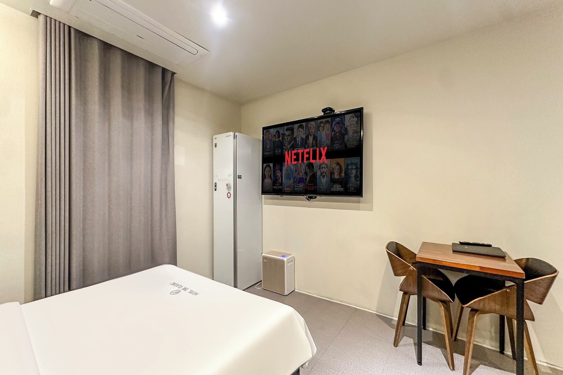 suite | individually decorated, individually furnished, blackout curtains