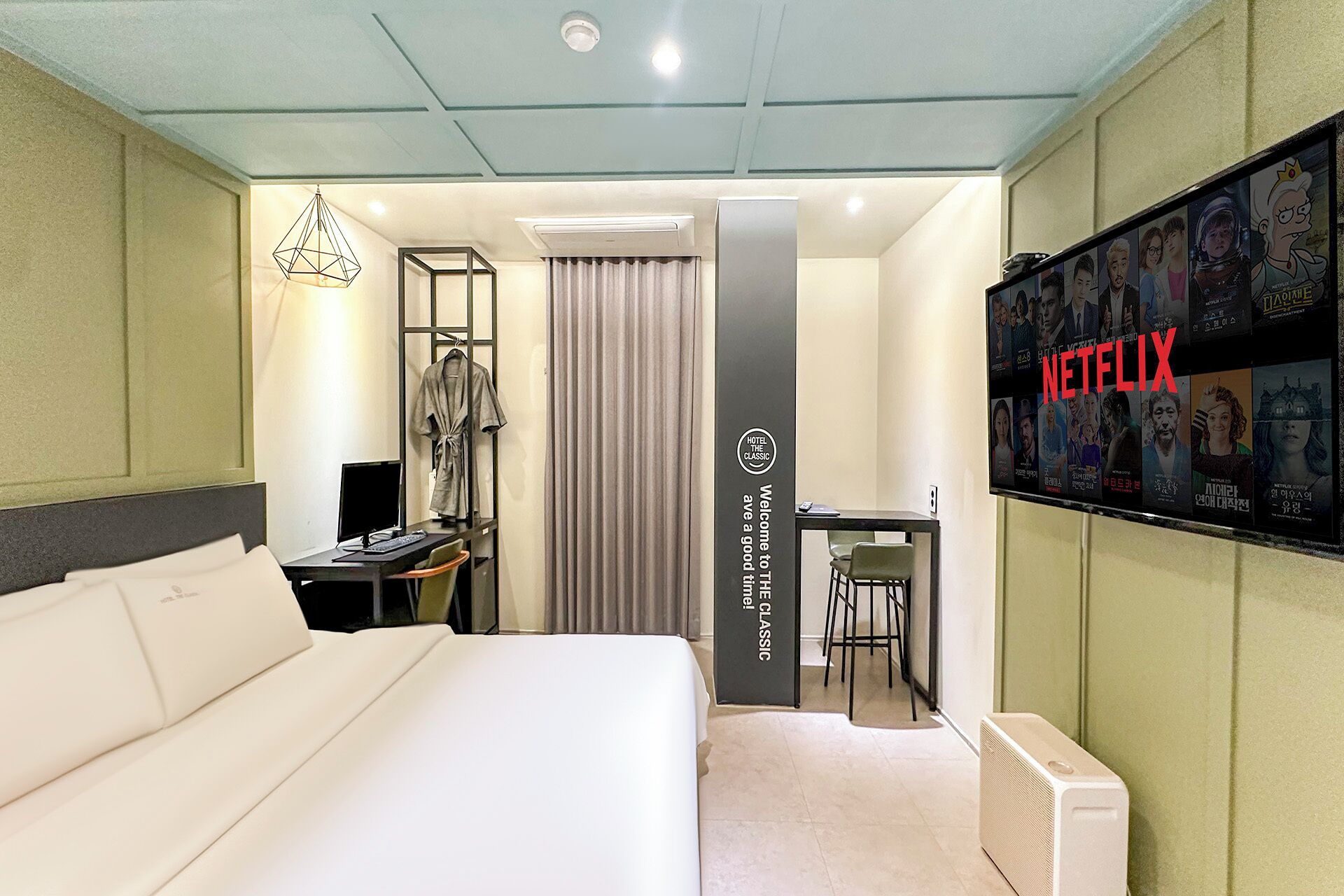 deluxe double room | individually decorated, individually furnished, blackout curtains