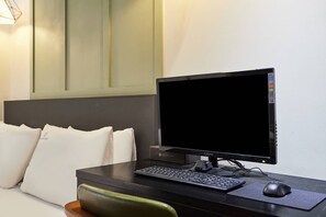 Deluxe-Doppelzimmer | Individuell dekoriert, individuell eingerichtet, Verdunkelungsvorhänge