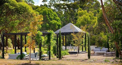 Billabong @ Bodhi Cottage 1- a tranquil retreat, 5 mins from Daylesford