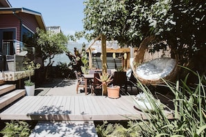 House, 3 Bedrooms, 2 Bathrooms, Ocean View | Terrace/patio - WOW on Weymouth (New Plymouth)