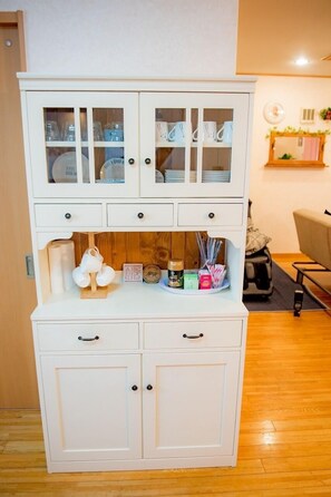 独立别墅 (Holiday Home) | 私人厨房 | 冰箱、微波炉、烤箱、炉灶