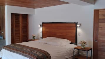 Deluxe Room | Egyptian cotton sheets, premium bedding, down duvets, pillow-top beds