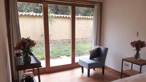 Habitación doble exclusiva, 1 cama Queen size, vista al valle | Sábanas de algodón egipcio, ropa de cama de alta calidad y edredón 