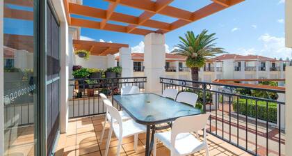 Breakers Block 3 - Unit 2 - Piscine dans le complexe