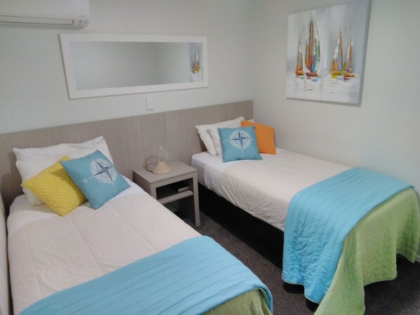 2 Schlafzimmer, Bügeleisen/Bügelbrett, kostenloses WLAN, Bettwäsche