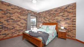 3 Schlafzimmer, Bügeleisen/Bügelbrett, Reisekinderbett, Internetzugang