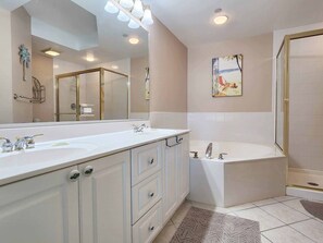 Towels - Captains Quarters D23, Ocean/Pool Views (Pawleys Island)