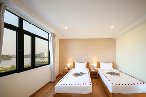 Deluxe Room, Lake View | Desk, rollaway beds, free WiFi - Inya View Hotel (Yangon)