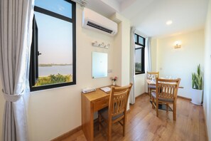 Suite | In-room dining - Inya View Hotel (Yangon)