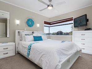 3 bedrooms, iron/ironing board, WiFi