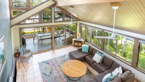 Unclassified image, 5 of 18, button