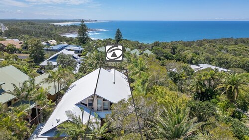 Angourie Palms - Located in a fabulous location walking distance to Angourie surfing beaches.