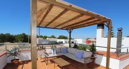 CASA NOELIA,Idéal pour vos vacances,proche de la mer,wifi gratuit,air climatisé en option,piscine privée,animeaux de compagnie autorisés,plage pour chiens