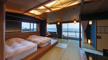 Special Modern Japanese-Style Room with Open-Air Bath (Not provided for children aged 3 and under wh | ๊ณ ๊ธ ์นจ๊ตฌ, ๊ฐ์ค ๋ด ๊ธ๊ณ , ๋ค๋ฆฌ๋ฏธ/๋ค๋ฆฌ๋ฏธํ